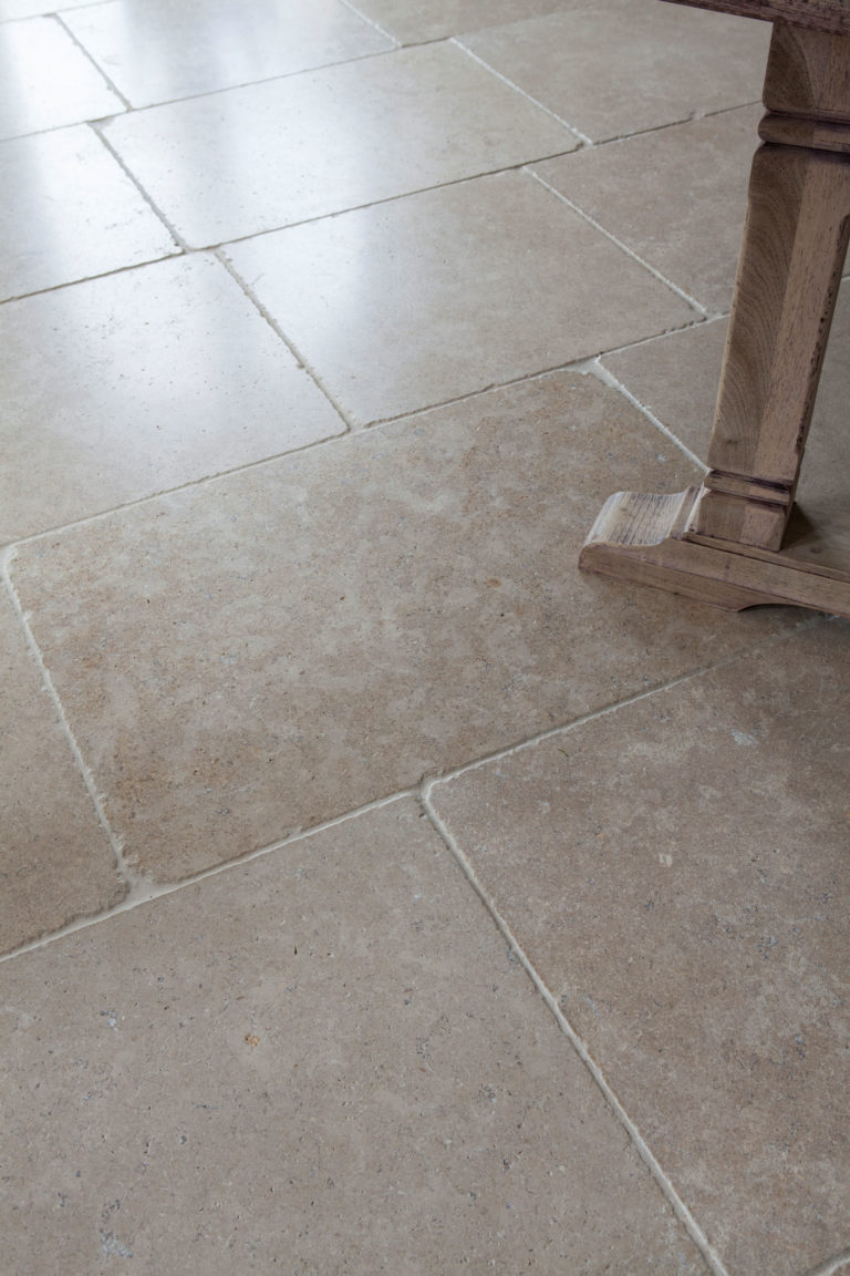 Sefrou Beige Brushed/Tumbled Limestone Tile 405×610mm