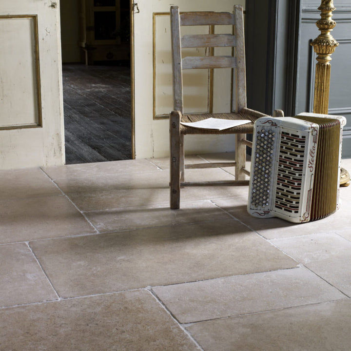 Sefrou Beige Brushed/Tumbled Limestone Tile 405×610mm