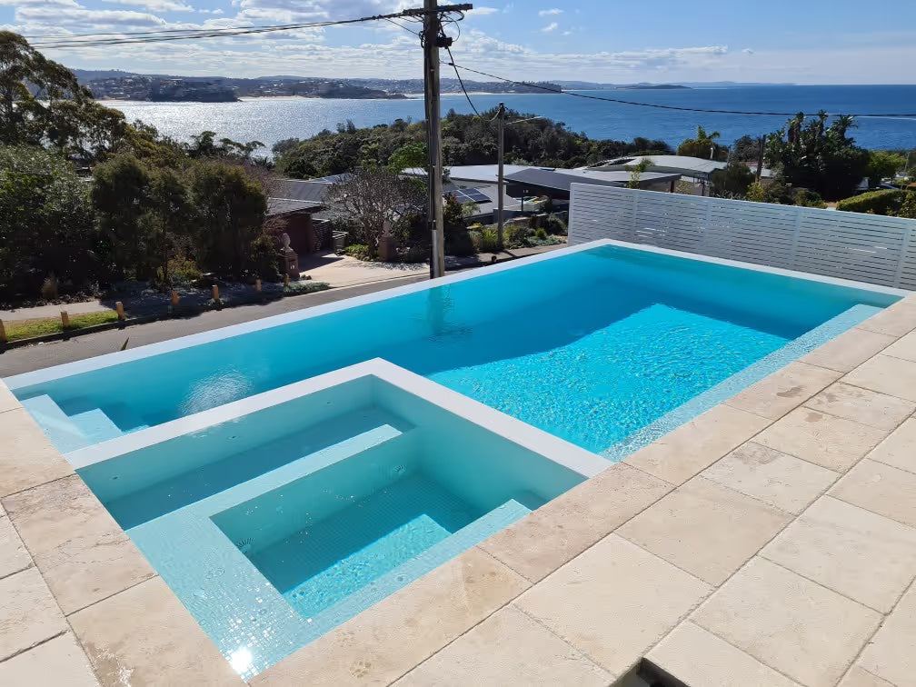 The Ezarri Ligero Eggshell Pool Tile