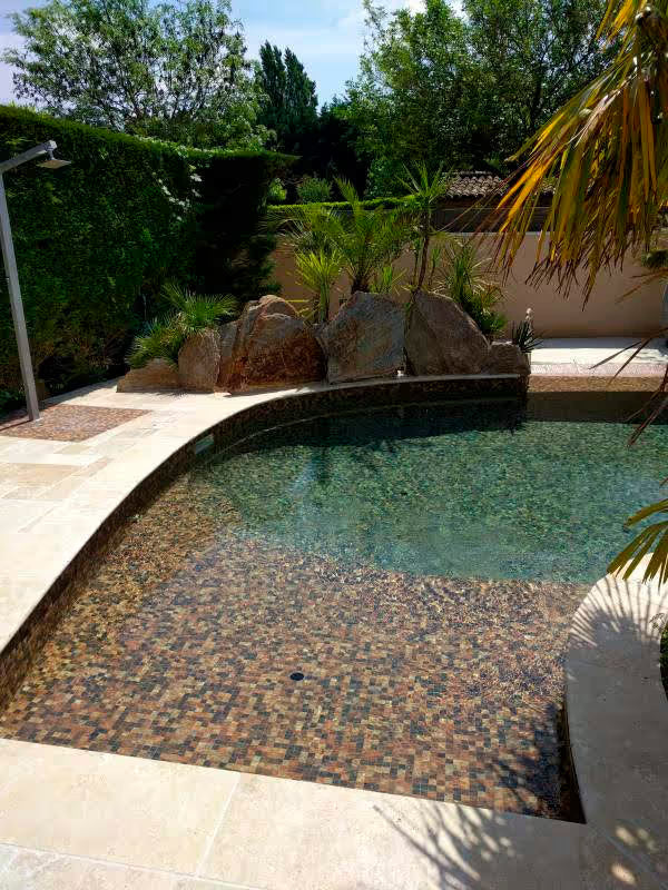 The Ezarri Zen Riverstone Pool Tile