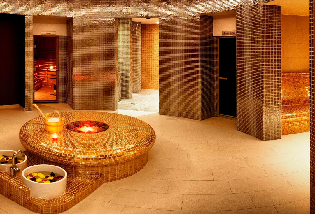The Ezarri Metallica Aurum Pool Tile