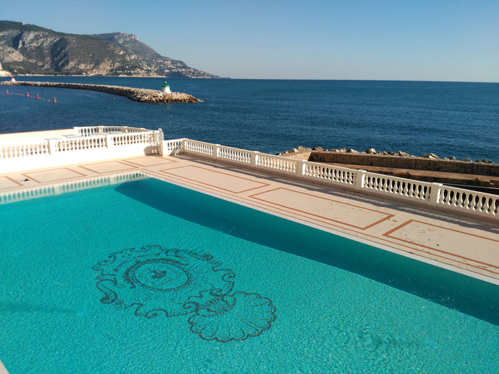 The Ezarri Fosfo Argo Pool Tile