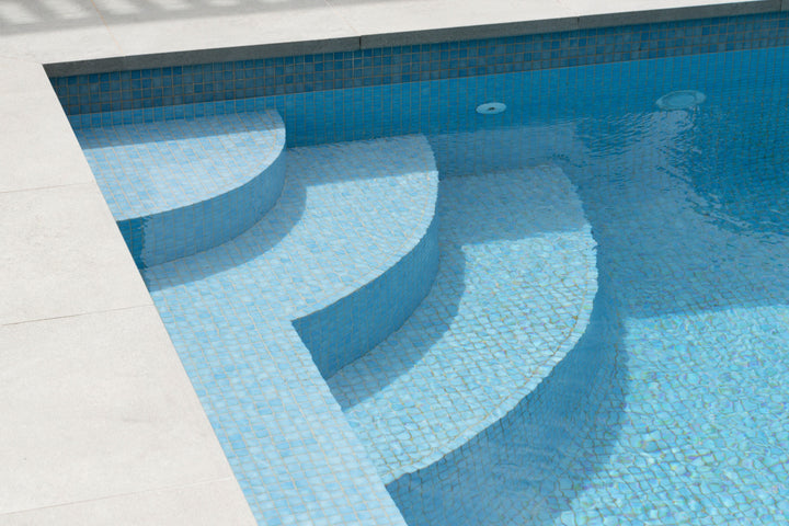 The Ezarri Niebla 20-A Pool Tile