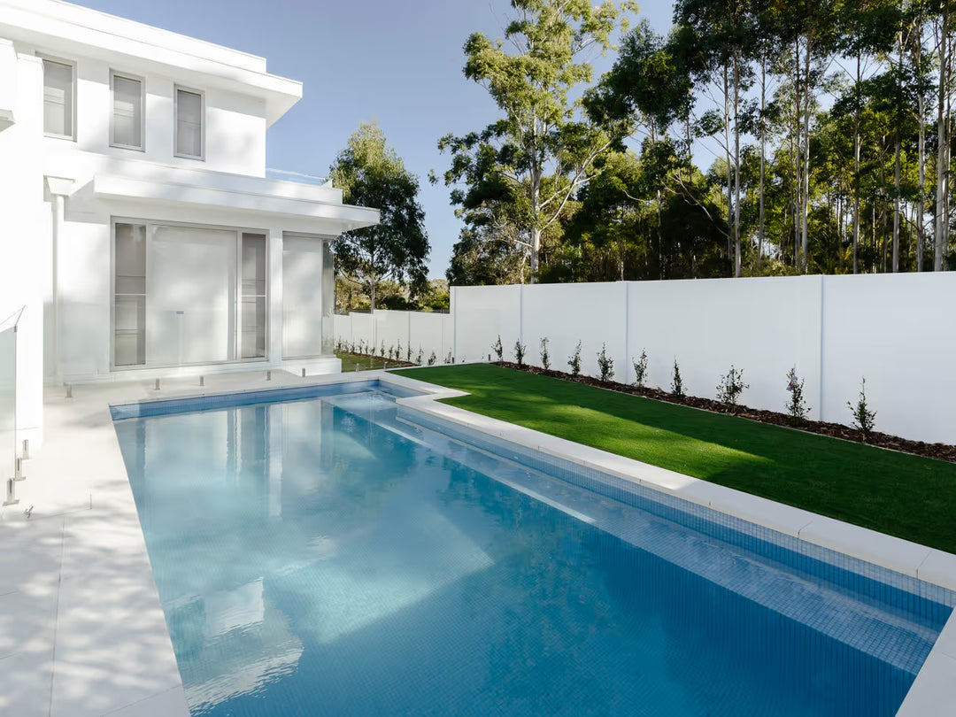 The Ezarri Niebla 20-A Pool Tile