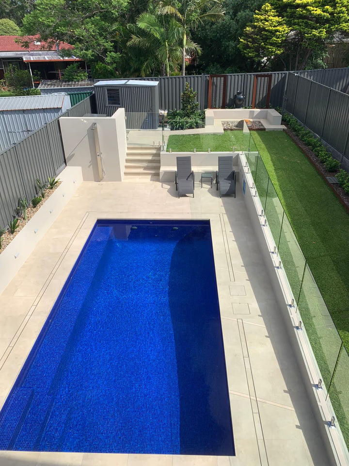 The Ezarri Niebla 12-C Pool Tile Collection