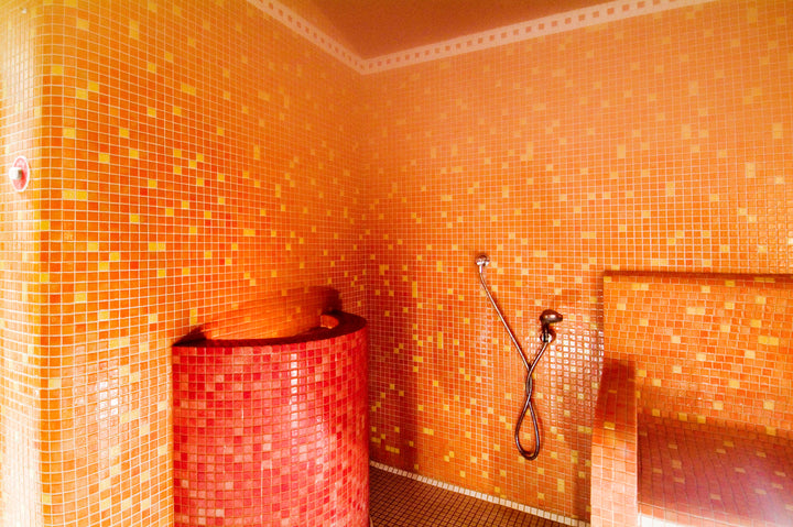 The Ezarri Niebla 09-C Pool Tile Collection