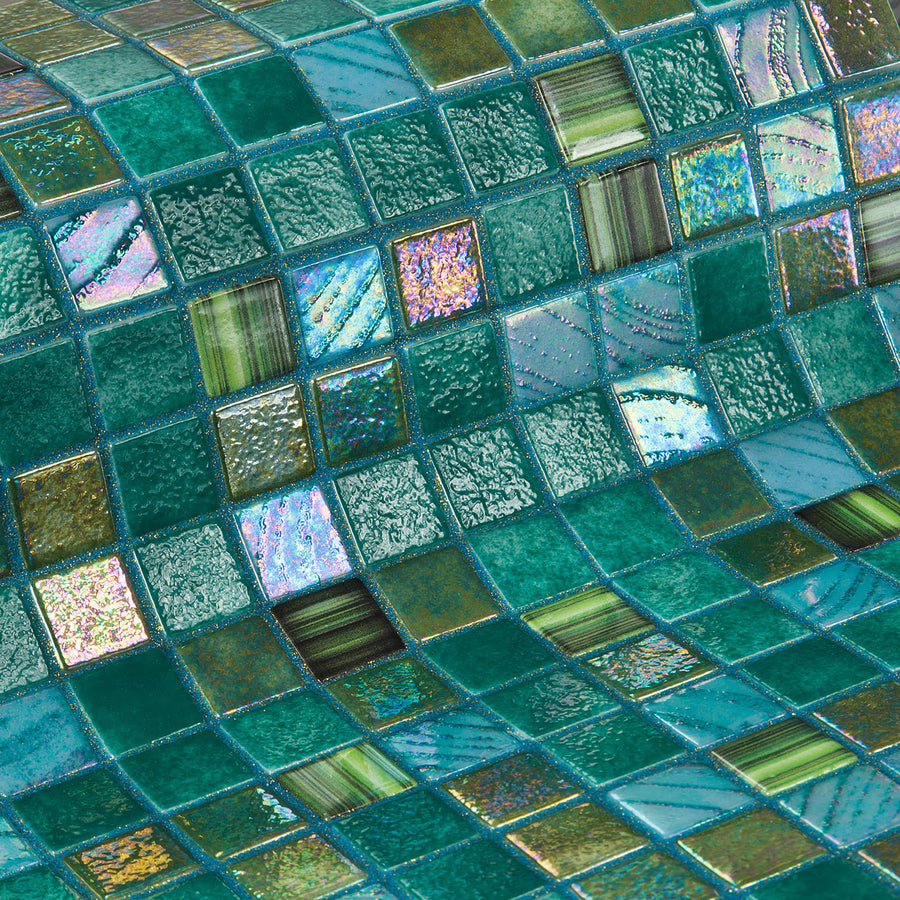 The Ezarri Topping Kiwi Pool Tile