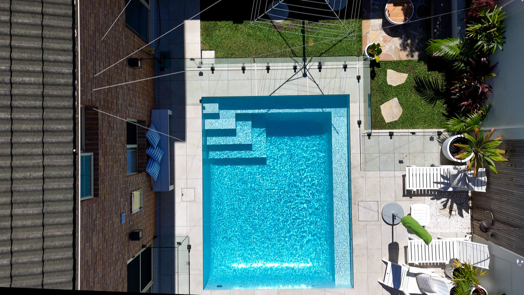 The Ezarri White Russian Pool Tile