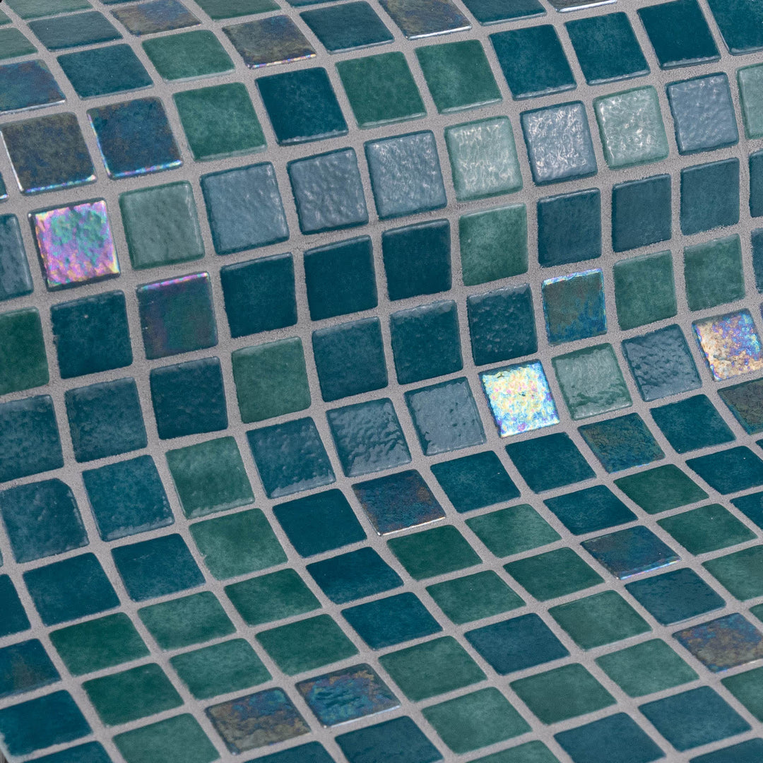 The Ezarri Honolulu Pool Tile
