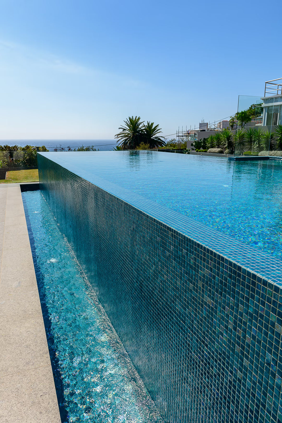 The Ezarri Emerald Pool Tile