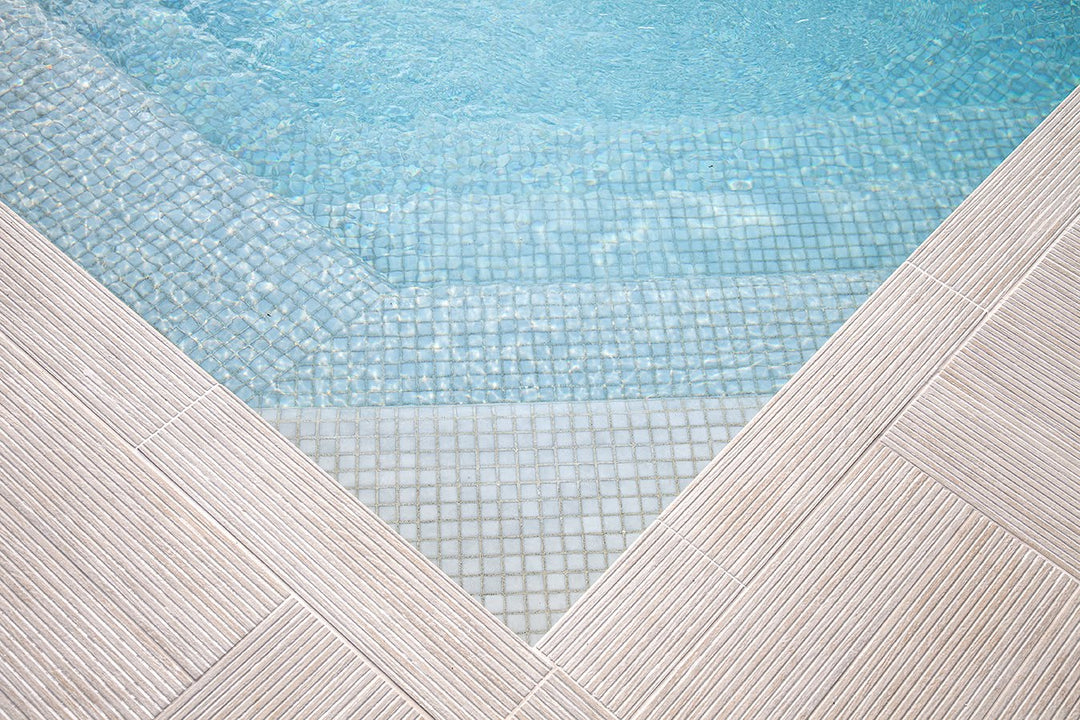 The Ezarri Niebla 22-B Pool Tile Collection