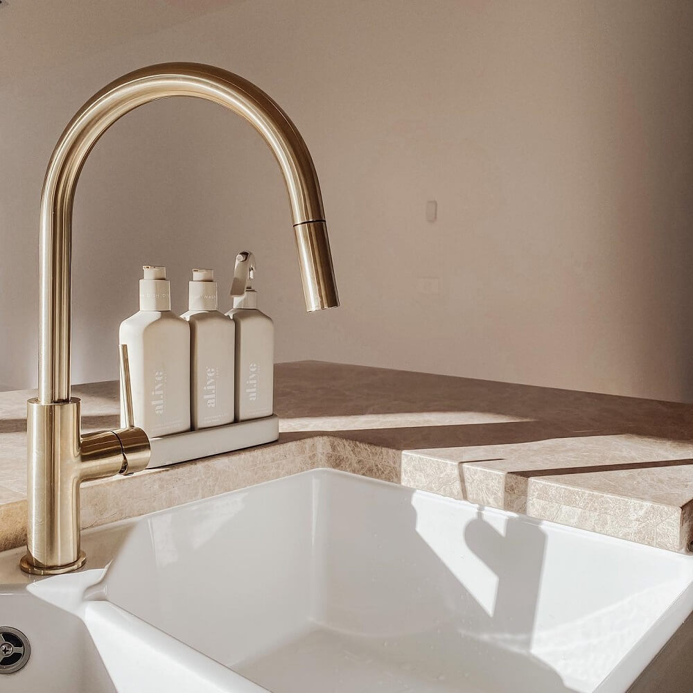 Turner Hastings Chester Double Flat Front Fine Fireclay Farmhouse Butler Sink Collection