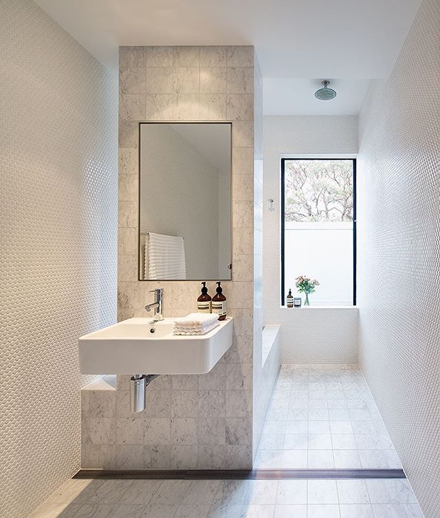 Carrara Honed Tile 150×150