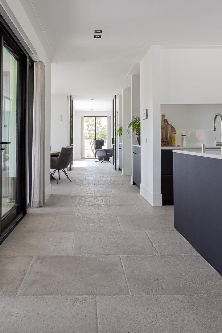 The Ariana Collection