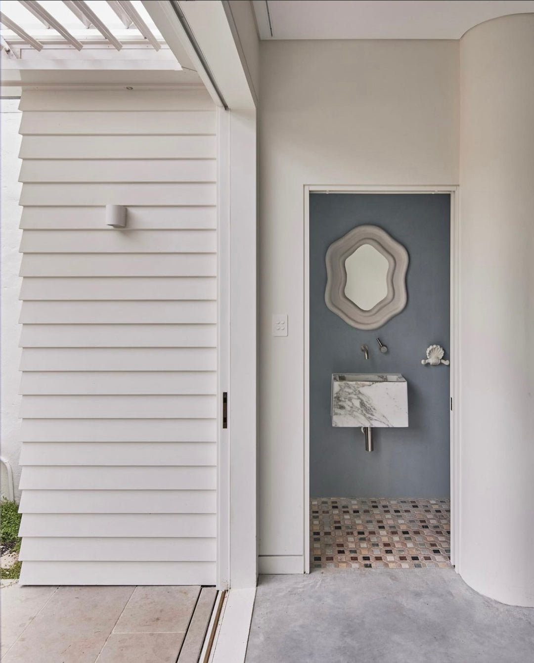 Autumn Syvota Tumbled Marble Mosaic