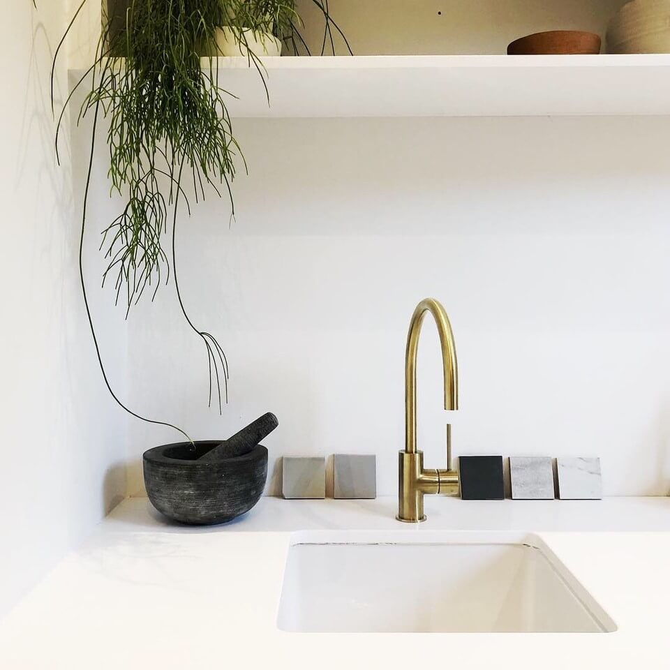 Turner Hastings Cuisine 46 x 46 Inset / Undermount Fine Fireclay Gloss White Sink