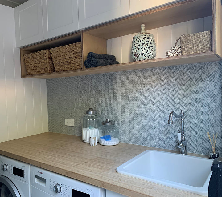 Turner Hastings Cuisine 46 x 46 Inset / Undermount Fine Fireclay Gloss White Sink