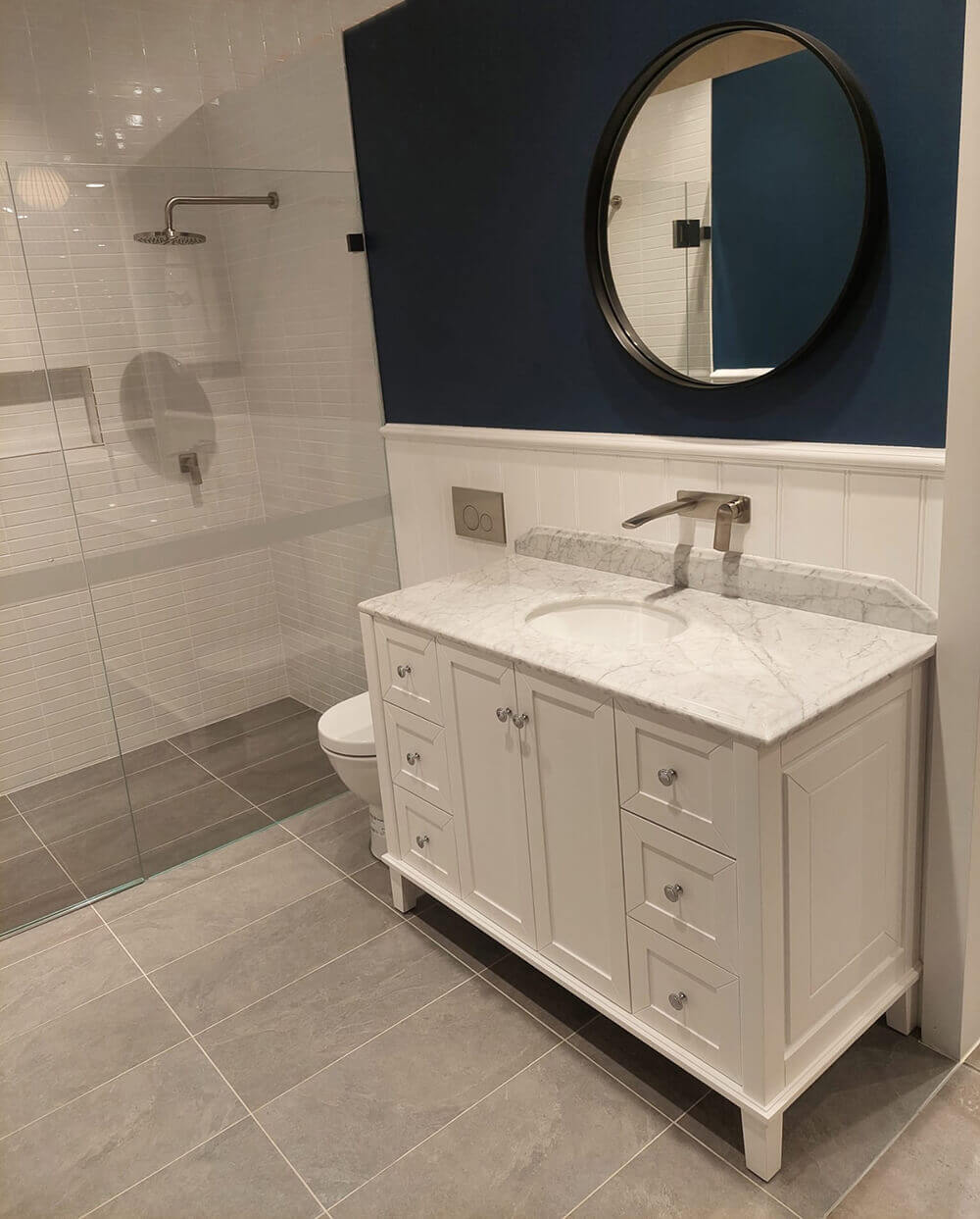 Turner Hastings Coventry 120 x 55 Single Bowl Satin White Vanity with Real Marble Top & Ceramic Undercounter Basin
