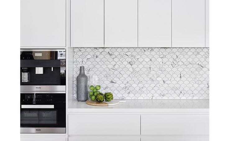 Carrara Honed Fan Mosaic