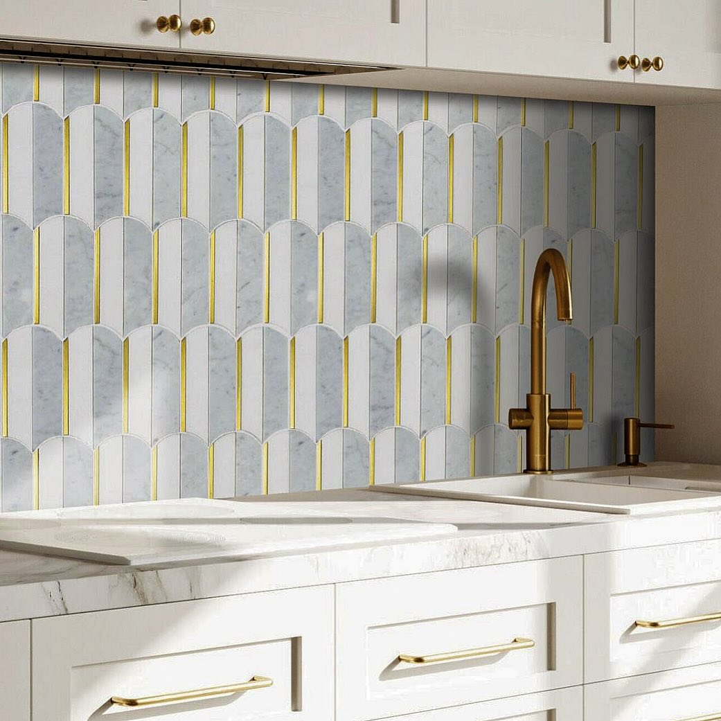 Jumbo Feather Carrara Thassos & Gold Mosaic