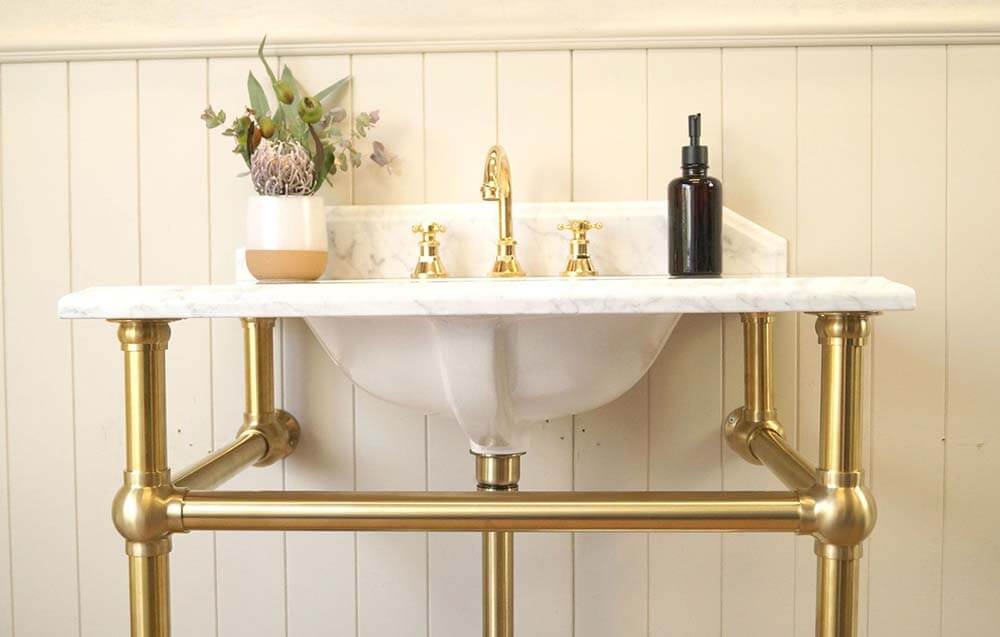 Turner Hastings Mayer Basin Stand With 75 x 55 Real Carrara Marble Top - Brushed Brass