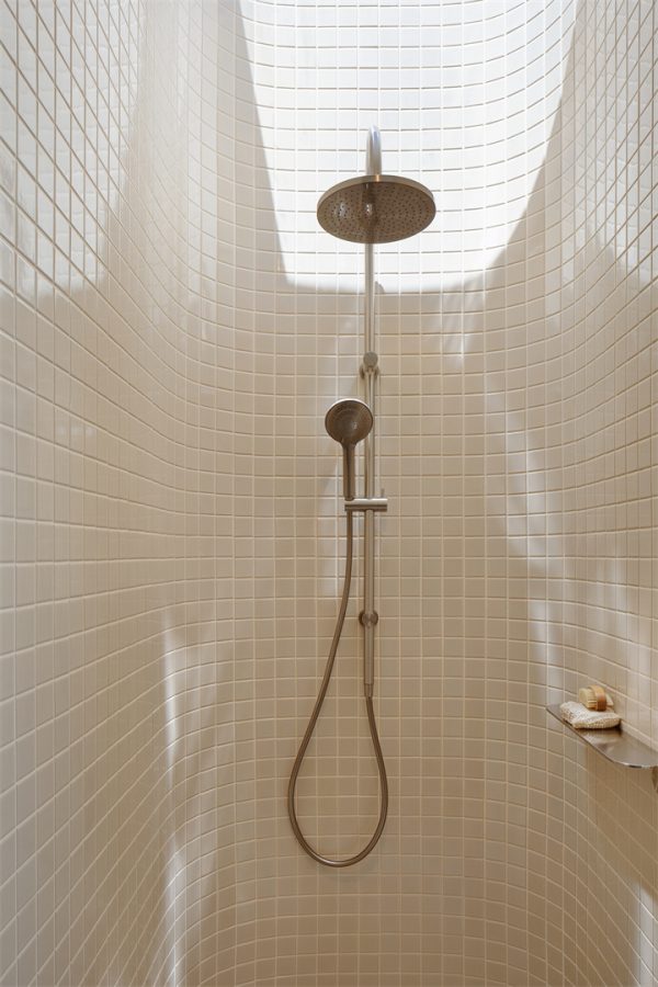 Nero Mecca Twin Shower With Air Shower Brushed Nickel