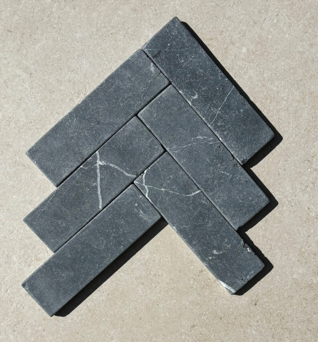 Tumbled Nero Maquina Rectangle Tile 150x45