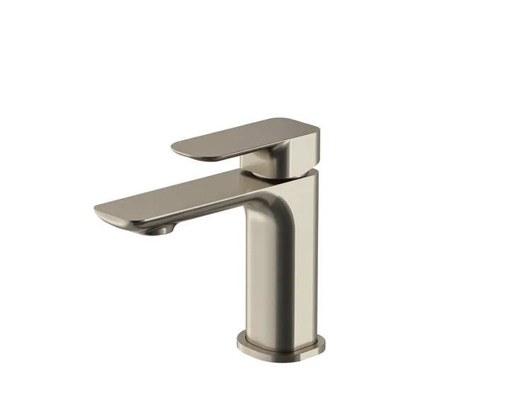 Oskar Short Basin Mixer