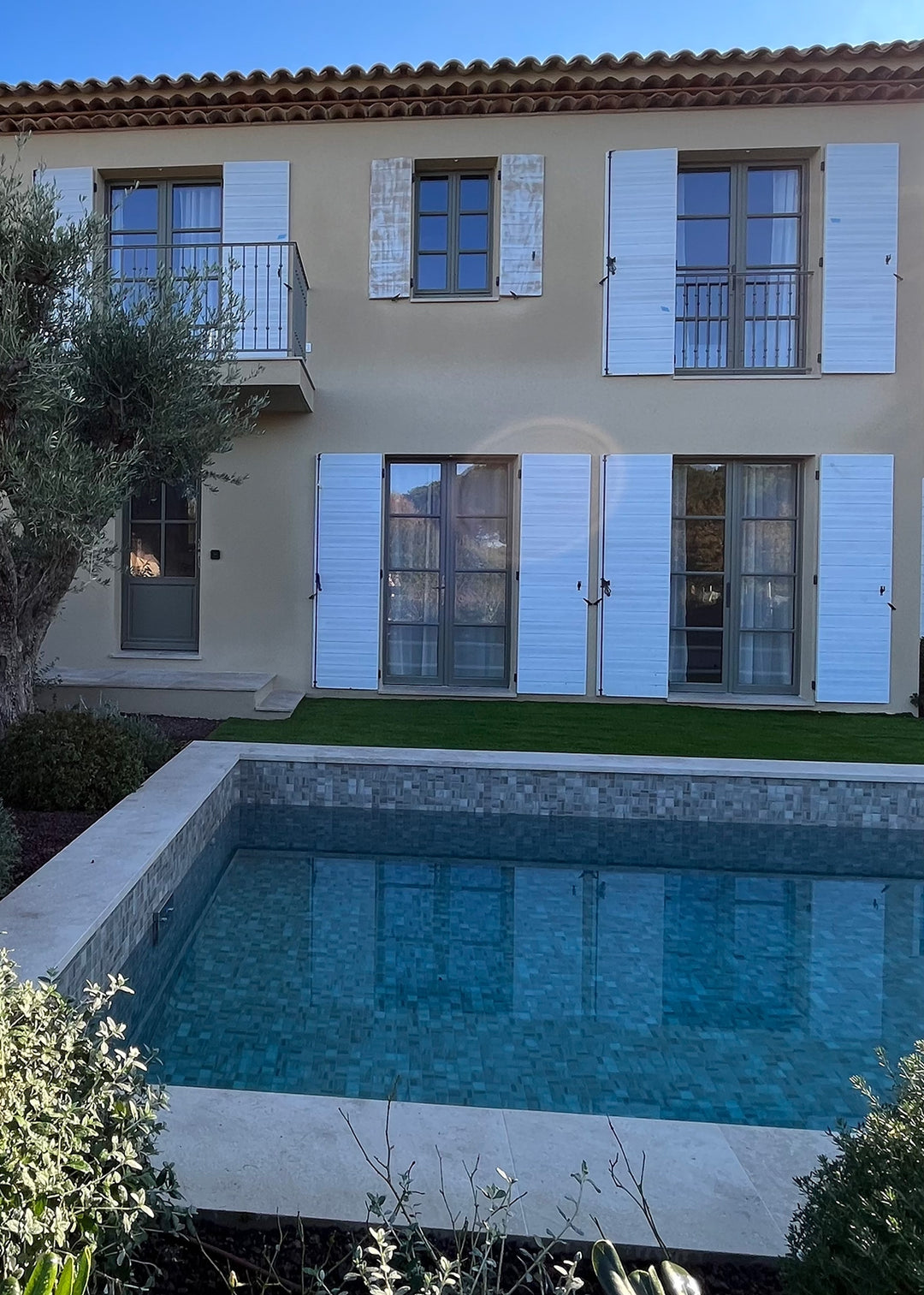 Ezarri Zen Collection Sarsen Pool Tile