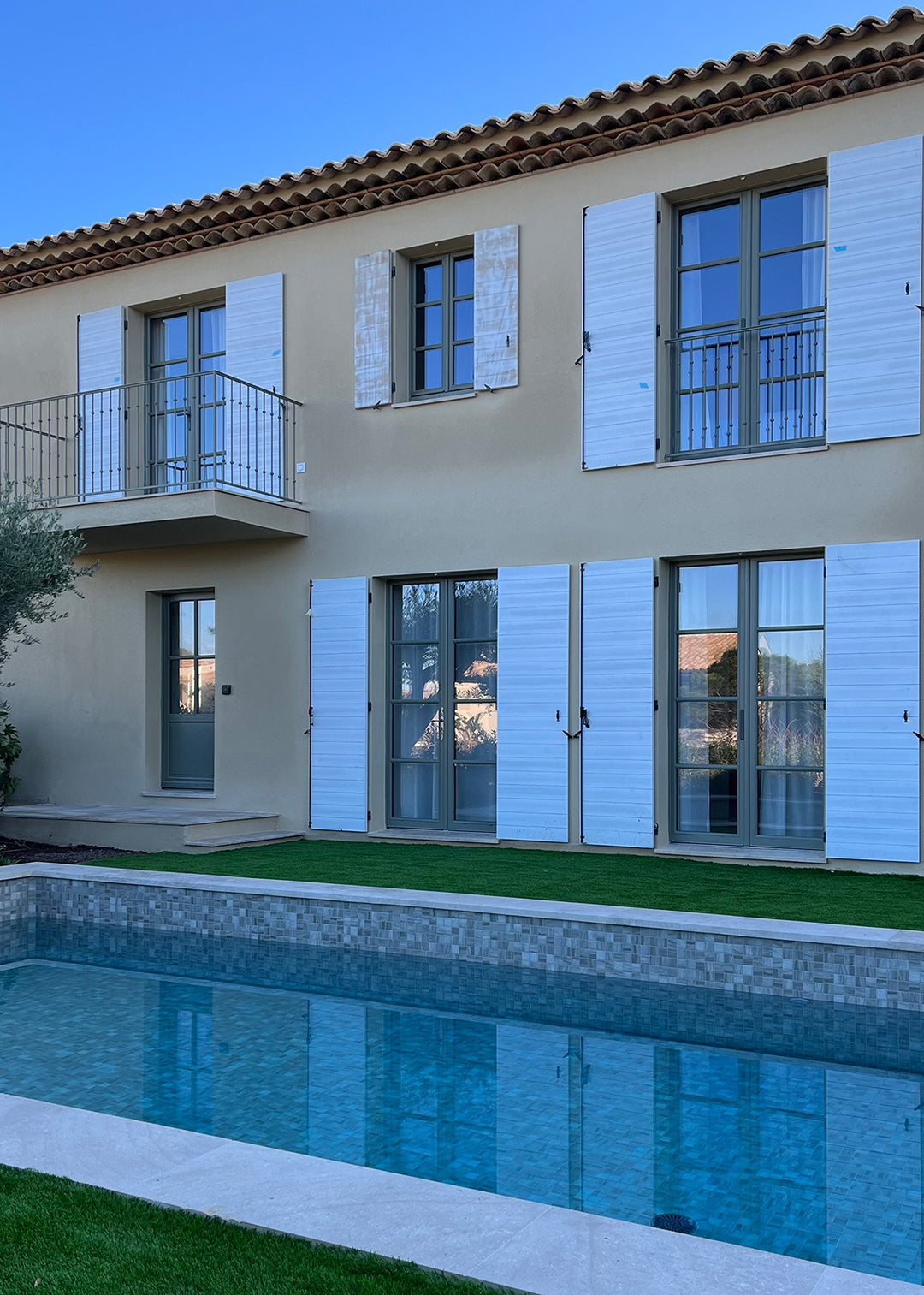 Ezarri Zen Collection Sarsen Pool Tile