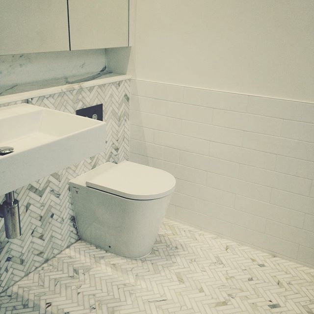 Calacatta Gold Marble Herringbone Honed Mosaic