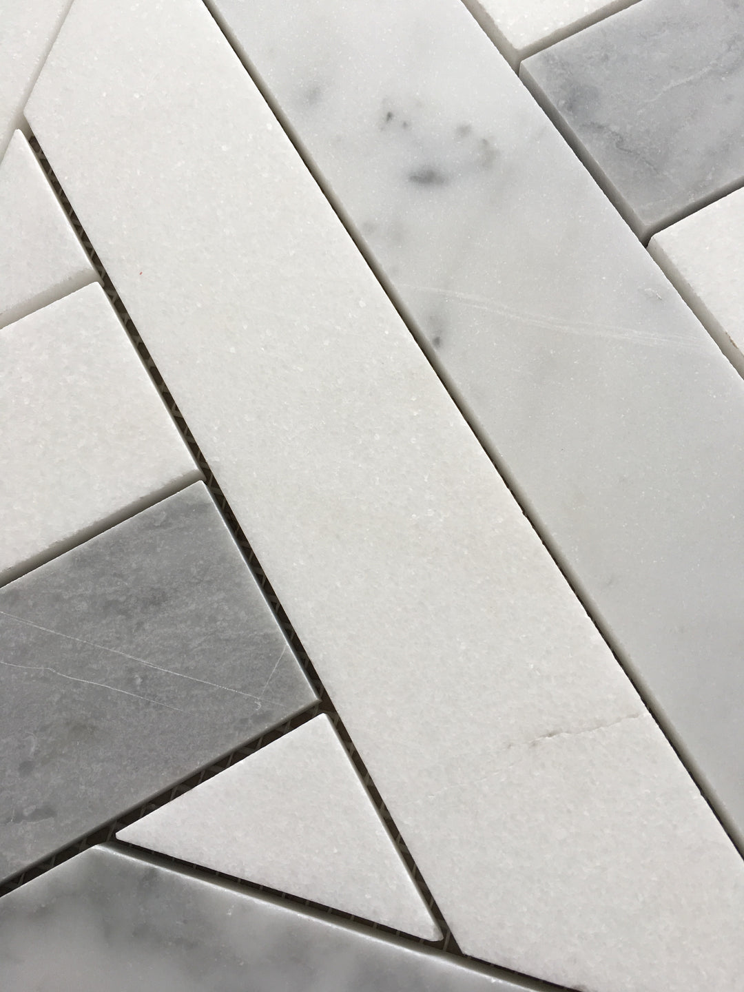 Medium Versailles Carrara with Thassos Mosaic