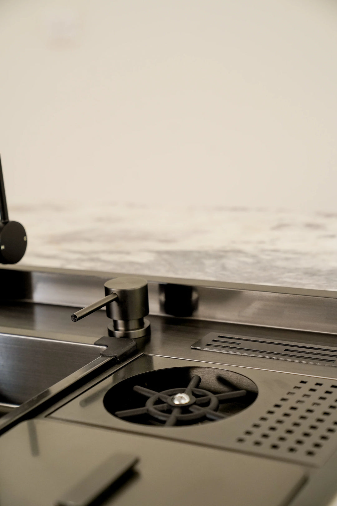 Alia Double Bowl Smart Sink Gunmetal Grey