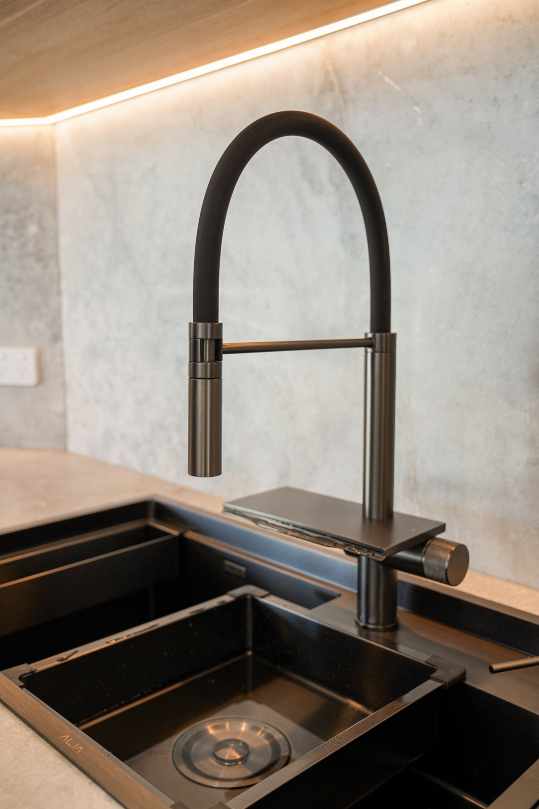Alia Double Bowl Smart Sink Gunmetal Grey