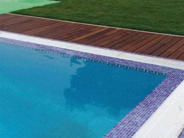 Onix Nieve Azul Cielo Pool Tile