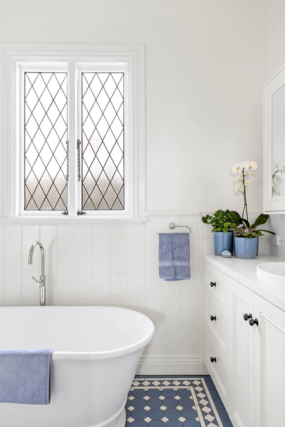 Turner Hastings Cambridge TitanCast Solid Surface Freestanding Bath - Satin Silk White