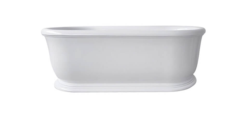 White freestanding bathtub on a white background