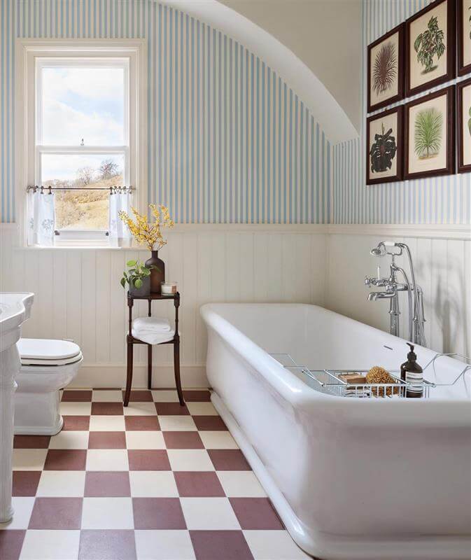 Turner Hastings Kirkham TitanCast Solid Surface Bath - Gloss White