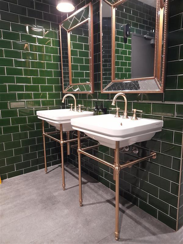 Turner Hastings Stafford 58 x 45 Nuovo Basin Stand Brushed Brass